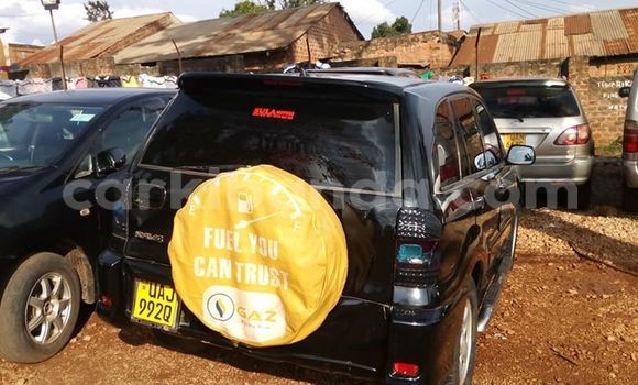 Nunua Ilio tumika Toyota RAV4 Nyeusi Gari ndani ya Kampala nchini Uganda Nunua Ilio tumika Toyota RAV4 Nyeusi Gari ndani ya Kampala nchini Uganda