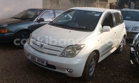 Buy Used Toyota IST White Car in Adjumani in Northern