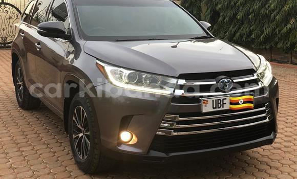 Gura Yakoze Toyota Kluger Other Imodoka i Kampala mu Uganda