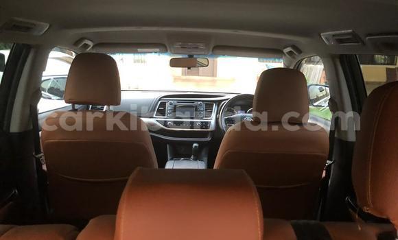 Gura Yakoze Toyota Kluger Other Imodoka i Kampala mu Uganda Gura Yakoze Toyota Kluger Other Imodoka i Kampala mu Uganda