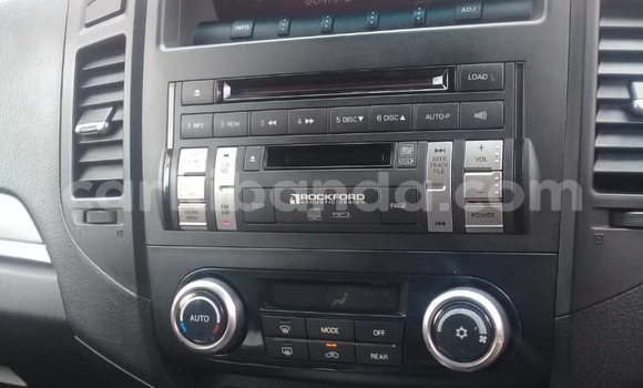 Acheter Occasion Voiture Mitsubishi Pajero Gris à Kampala, Ouganda Acheter Occasion Voiture Mitsubishi Pajero Gris à Kampala, Ouganda