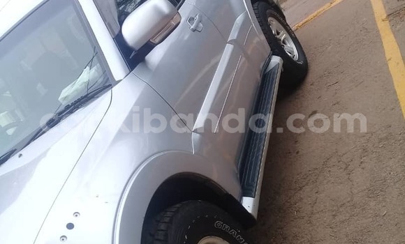 Acheter Occasion Voiture Mitsubishi Pajero Gris à Kampala, Ouganda Acheter Occasion Voiture Mitsubishi Pajero Gris à Kampala, Ouganda