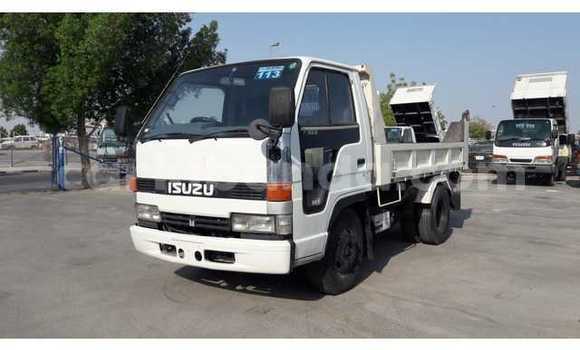 Gura Imported Howo Sinotruk Green Ikamyo i Kampala mu Uganda Gura Imported Howo Sinotruk Green Ikamyo i Kampala mu Uganda