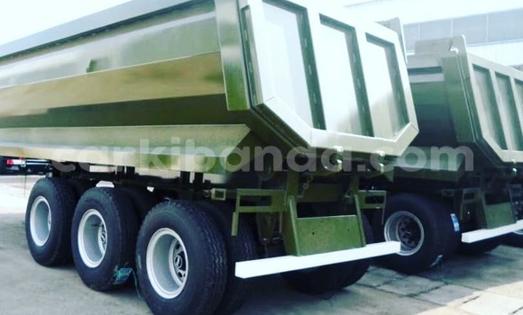 Gura Imported Howo Sinotruk Green Ikamyo i Kampala mu Uganda Gura Imported Howo Sinotruk Green Ikamyo i Kampala mu Uganda
