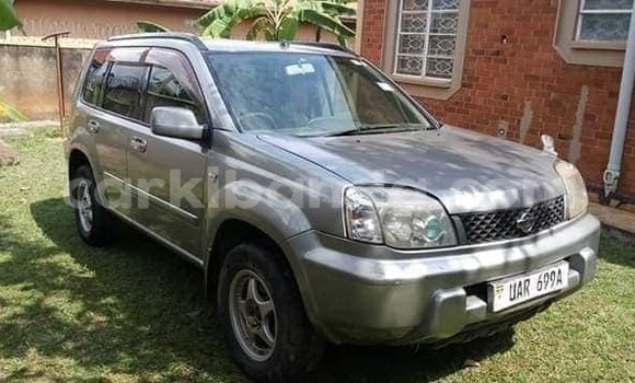 Acheter Occasion Voiture Nissan X–Trail Gris à Kampala, Ouganda