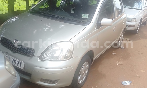 Gura Yakoze Toyota Vitz Other Imodoka i Kampala mu Uganda