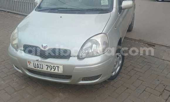 Nunua Ilio tumika Toyota Vitz Nyingine Gari ndani ya Kampala nchini Uganda Nunua Ilio tumika Toyota Vitz Nyingine Gari ndani ya Kampala nchini Uganda