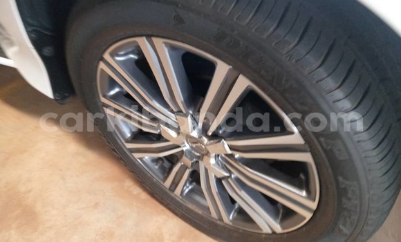 Gura Nshya Lexus LX 570 White Imodoka i Kampala mu Uganda Gura Nshya Lexus LX 570 White Imodoka i Kampala mu Uganda