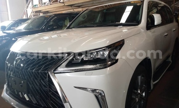 Gura Nshya Lexus LX 570 White Imodoka i Kampala mu Uganda Gura Nshya Lexus LX 570 White Imodoka i Kampala mu Uganda