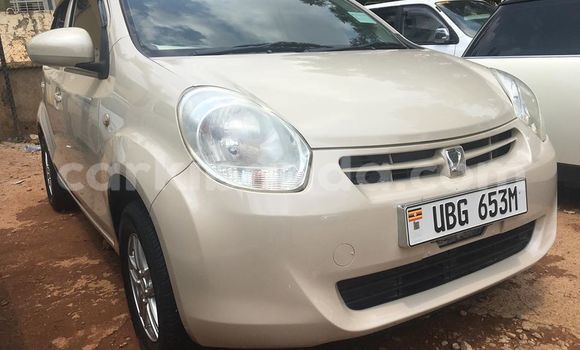 Acheter Occasion Voiture Toyota Passo Beige à Kampala, Ouganda Acheter Occasion Voiture Toyota Passo Beige à Kampala, Ouganda