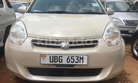 Acheter Occasion Voiture Toyota Passo Beige à Kampala, Ouganda Acheter Occasion Voiture Toyota Passo Beige à Kampala, Ouganda