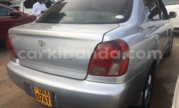 Acheter Occasion Voiture Toyota Platz Gris à Kampala, Ouganda Acheter Occasion Voiture Toyota Platz Gris à Kampala, Ouganda