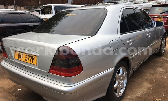 Gura Yakoze Mercedes‒Benz C–Class Silver Imodoka i Kampala mu Uganda Gura Yakoze Mercedes‒Benz C–Class Silver Imodoka i Kampala mu Uganda
