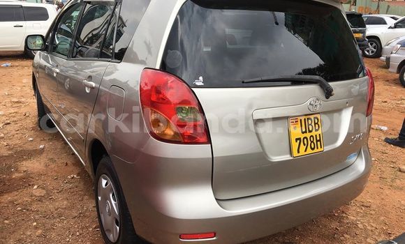 Acheter Occasion Voiture Toyota Spacio Gris à Kampala, Ouganda Acheter Occasion Voiture Toyota Spacio Gris à Kampala, Ouganda