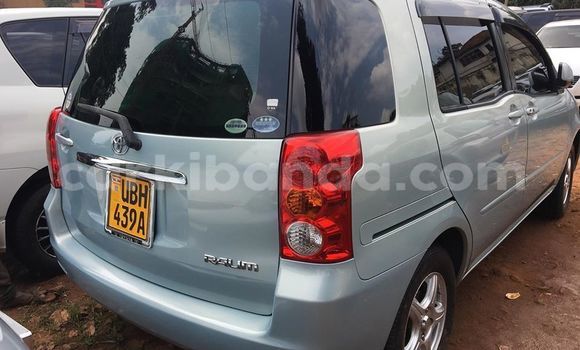 Gura Yakoze Toyota Raum Blue Imodoka i Kampala mu Uganda Gura Yakoze Toyota Raum Blue Imodoka i Kampala mu Uganda
