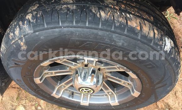 Acheter Occasion Voiture Toyota Regius Blanc à Kampala, Ouganda Acheter Occasion Voiture Toyota Regius Blanc à Kampala, Ouganda