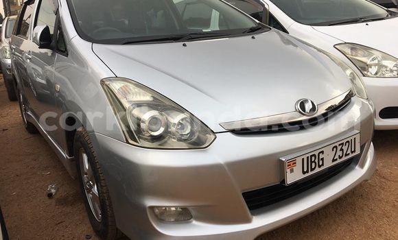 Acheter Occasion Voiture Toyota Wish Gris à Kampala, Ouganda Acheter Occasion Voiture Toyota Wish Gris à Kampala, Ouganda