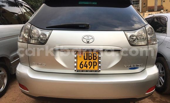 Acheter Occasion Voiture Toyota Harrier Gris à Kampala, Ouganda Acheter Occasion Voiture Toyota Harrier Gris à Kampala, Ouganda