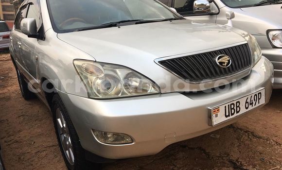 Acheter Occasion Voiture Toyota Harrier Gris à Kampala, Ouganda Acheter Occasion Voiture Toyota Harrier Gris à Kampala, Ouganda