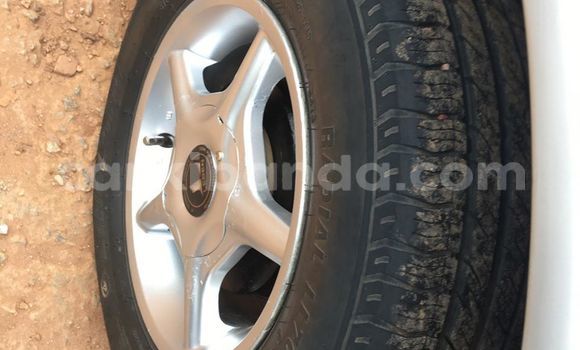 Gura Yakoze Toyota Corolla Silver Imodoka i Kampala mu Uganda Gura Yakoze Toyota Corolla Silver Imodoka i Kampala mu Uganda