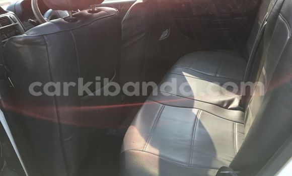 Acheter Occasion Voiture Mitsubishi Pajero iO Blanc à Kampala, Ouganda Acheter Occasion Voiture Mitsubishi Pajero iO Blanc à Kampala, Ouganda