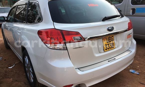Gura Yakoze Subaru Legacy White Imodoka i Kampala mu Uganda Gura Yakoze Subaru Legacy White Imodoka i Kampala mu Uganda