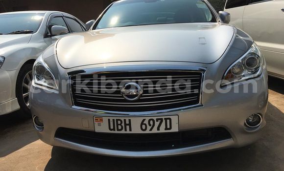 Acheter Occasion Voiture Nissan Fuga Gris à Kampala, Ouganda