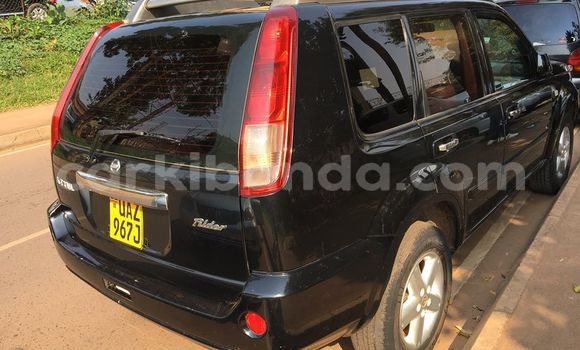 Gura Yakoze Nissan X–Trail Black Imodoka i Kampala mu Uganda Gura Yakoze Nissan X–Trail Black Imodoka i Kampala mu Uganda