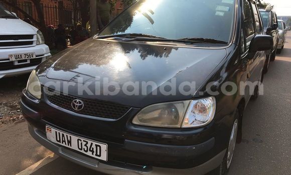 Gura Yakoze Toyota Spacio Black Imodoka i Kampala mu Uganda Gura Yakoze Toyota Spacio Black Imodoka i Kampala mu Uganda
