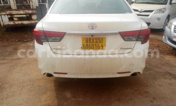 Gura Nshya Toyota Mark X White Imodoka i Kampala mu Uganda Gura Nshya Toyota Mark X White Imodoka i Kampala mu Uganda