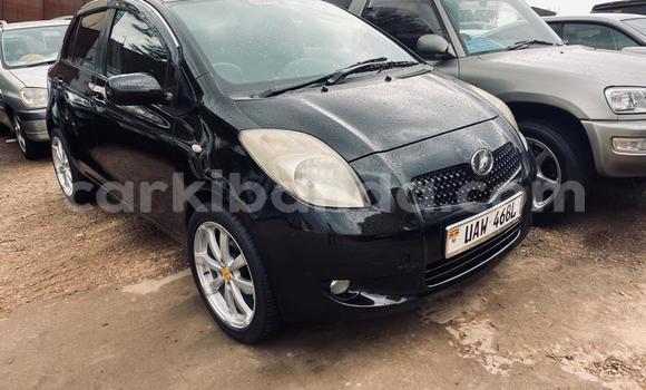 Acheter Occasion Voiture Toyota Vitz Noir à Kampala, Ouganda Acheter Occasion Voiture Toyota Vitz Noir à Kampala, Ouganda