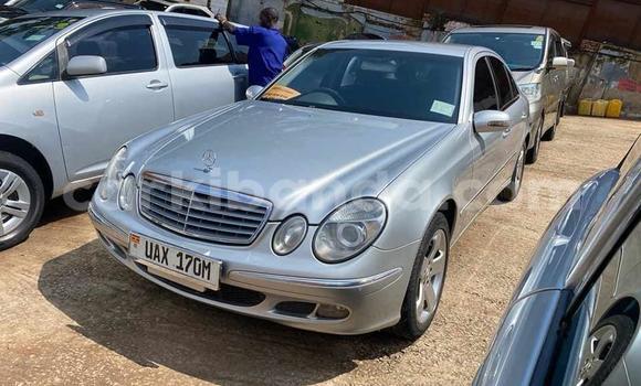 Acheter Occasion Voiture Mercedes‒Benz E–Class Gris à Kampala, Ouganda Acheter Occasion Voiture Mercedes‒Benz E–Class Gris à Kampala, Ouganda