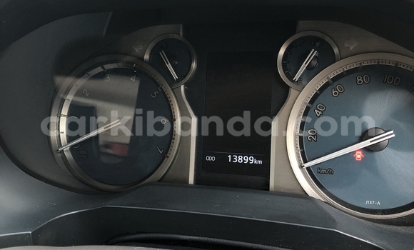 Gura Nshya Toyota Land Cruiser Prado White Imodoka i Kampala mu Uganda Gura Nshya Toyota Land Cruiser Prado White Imodoka i Kampala mu Uganda