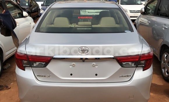 Gura Nshya Toyota Mark X Silver Imodoka i Kampala mu Uganda Gura Nshya Toyota Mark X Silver Imodoka i Kampala mu Uganda