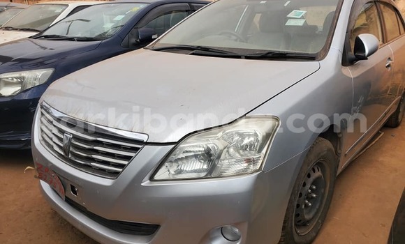 Gura Yakoze Toyota Premio Silver Imodoka i Kampala mu Uganda Gura Yakoze Toyota Premio Silver Imodoka i Kampala mu Uganda