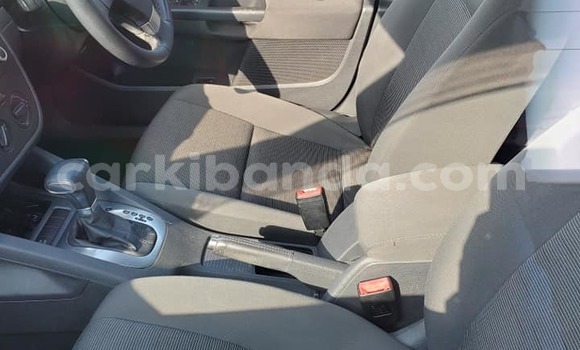 Gura Yakoze Volkswagen Golf Black Imodoka i Kampala mu Uganda Gura Yakoze Volkswagen Golf Black Imodoka i Kampala mu Uganda