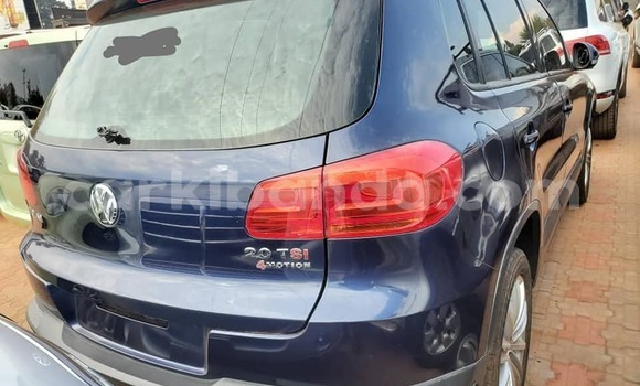 Gura Yakoze Volkswagen Tiguan Blue Imodoka i Kampala mu Uganda Gura Yakoze Volkswagen Tiguan Blue Imodoka i Kampala mu Uganda