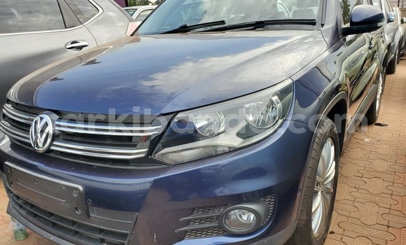 Gura Yakoze Volkswagen Tiguan Blue Imodoka i Kampala mu Uganda Gura Yakoze Volkswagen Tiguan Blue Imodoka i Kampala mu Uganda