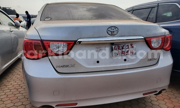 Gura Yakoze Toyota Mark X Silver Imodoka i Kampala mu Uganda Gura Yakoze Toyota Mark X Silver Imodoka i Kampala mu Uganda