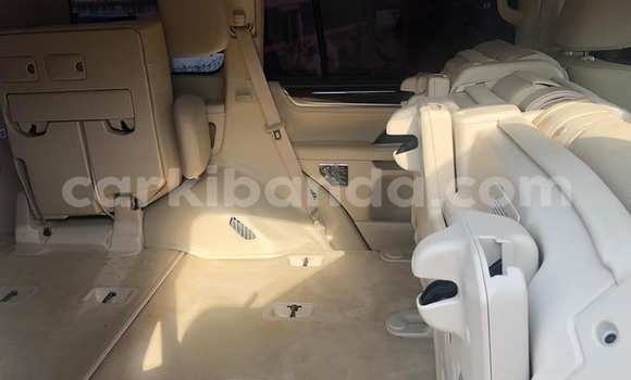 Gura Yakoze Lexus LX 570 Brown Imodoka i Kampala mu Uganda Gura Yakoze Lexus LX 570 Brown Imodoka i Kampala mu Uganda