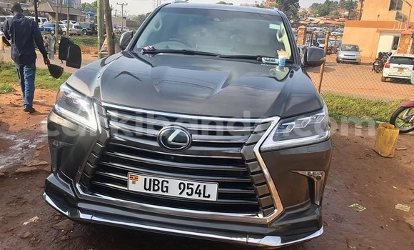 Gura Yakoze Lexus LX 570 Brown Imodoka i Kampala mu Uganda Gura Yakoze Lexus LX 570 Brown Imodoka i Kampala mu Uganda