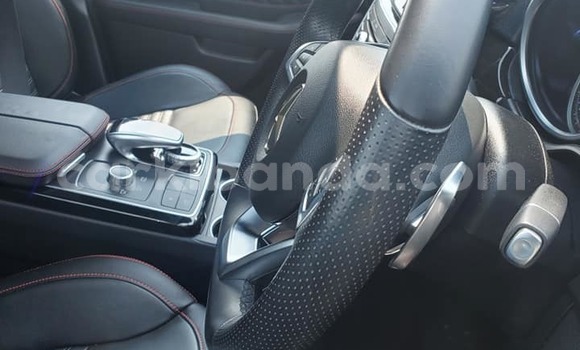 Gura Yakoze Mercedes‒Benz GLE Black Imodoka i Kampala mu Uganda Gura Yakoze Mercedes‒Benz GLE Black Imodoka i Kampala mu Uganda