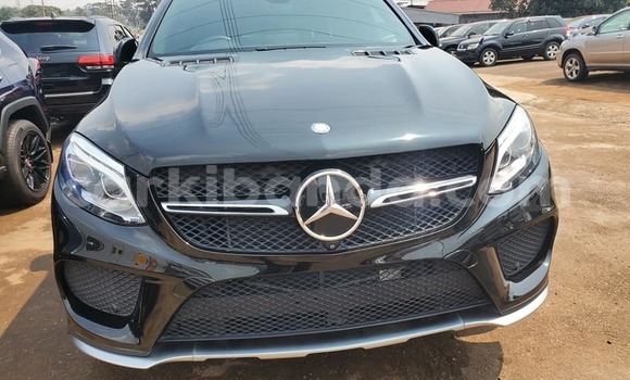 Gura Yakoze Mercedes‒Benz GLE Black Imodoka i Kampala mu Uganda Gura Yakoze Mercedes‒Benz GLE Black Imodoka i Kampala mu Uganda