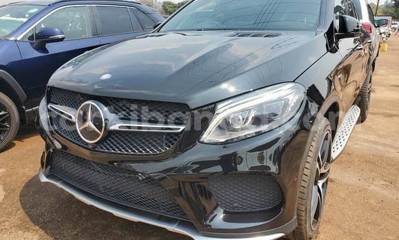 Gura Yakoze Mercedes‒Benz GLE Black Imodoka i Kampala mu Uganda Gura Yakoze Mercedes‒Benz GLE Black Imodoka i Kampala mu Uganda
