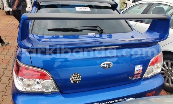 Gura Yakoze Subaru Impreza Blue Imodoka i Kampala mu Uganda Gura Yakoze Subaru Impreza Blue Imodoka i Kampala mu Uganda