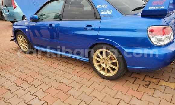 Gura Yakoze Subaru Impreza Blue Imodoka i Kampala mu Uganda Gura Yakoze Subaru Impreza Blue Imodoka i Kampala mu Uganda