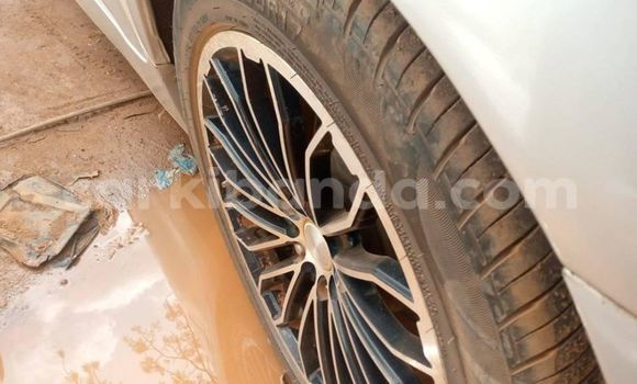 Gura Yakoze Toyota Mark X Silver Imodoka i Adjumani mu Northern Gura Yakoze Toyota Mark X Silver Imodoka i Adjumani mu Northern