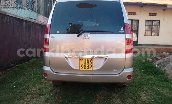 Gura Yakoze Toyota Noah Silver Imodoka i Adjumani mu Northern Gura Yakoze Toyota Noah Silver Imodoka i Adjumani mu Northern