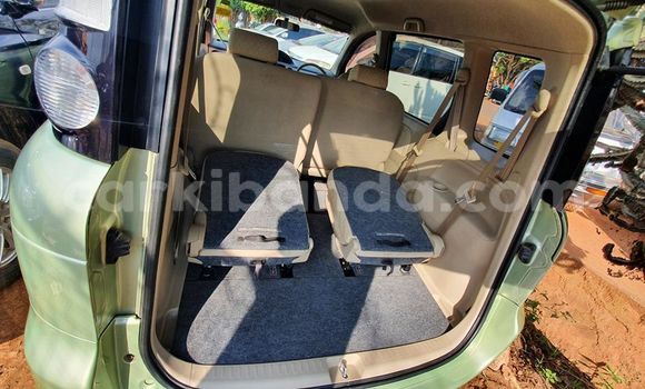 Nunua Ilio tumika Toyota Sienta Kijani Gari ndani ya Adjumani nchini Kaskazini Nunua Ilio tumika Toyota Sienta Kijani Gari ndani ya Adjumani nchini Kaskazini