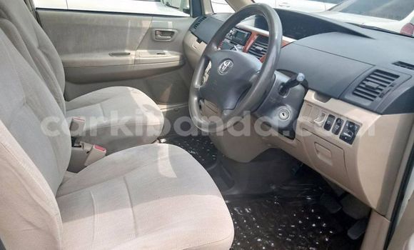 Nunua Ilio tumika Toyota Noah Nyeupe Gari ndani ya Adjumani nchini Kaskazini Nunua Ilio tumika Toyota Noah Nyeupe Gari ndani ya Adjumani nchini Kaskazini